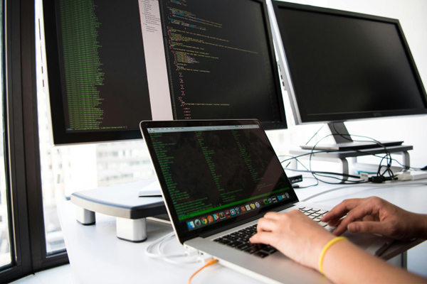 U型絞龍螺桿送料提升機(jī) 鍍鋅管螺旋上料機(jī) 水泥草料絞龍輸送機(jī):鍍鋅管