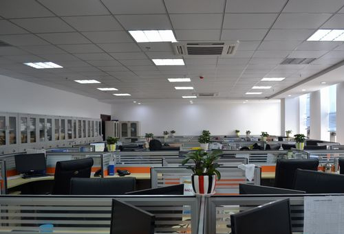 水電四局取得防扭轉(zhuǎn)式鍍鋅管拼接套管，能有效防止兩根鍍鋅管件在連接后發(fā)生相對(duì)旋轉(zhuǎn):鍍鋅管