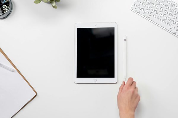 ?AI未來趨勢：技術(shù)突破、應(yīng)用拓展與社會影響深化?